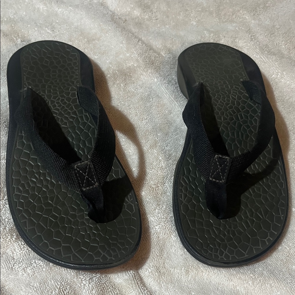 Chaco Black and Dark Green Sandals
